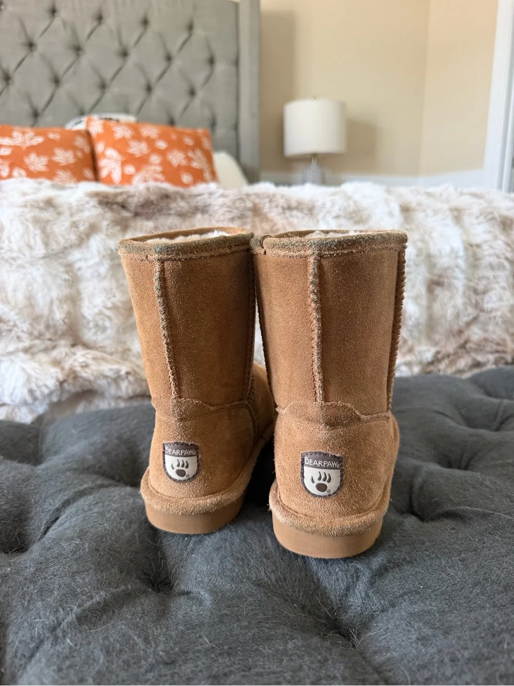 BearPaw Youth Size 3 Short Shearling-Lined Boots in Chestnut Tan